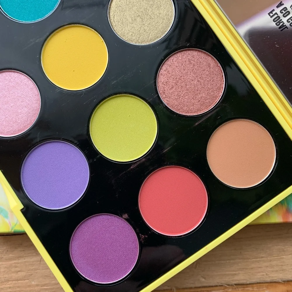 🎉HP🎉 New MAC Botanic Panic Eyeshadow Palette